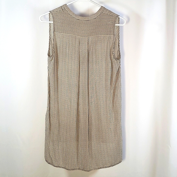 Camber & Grace Featherlight Hi-lo Sleeveless Pocket Blouse, S - Picture 2 of 6